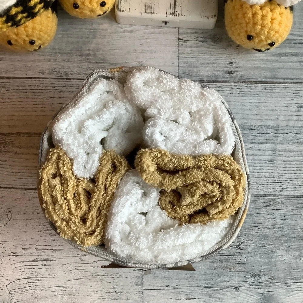 DEBORAH CONNOLLY DESIGNS 6pc Daisy Bee Washcloth And Basket Set